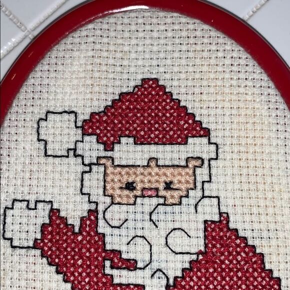Santa cross stitch picture in red frame - Picture 3 of 5